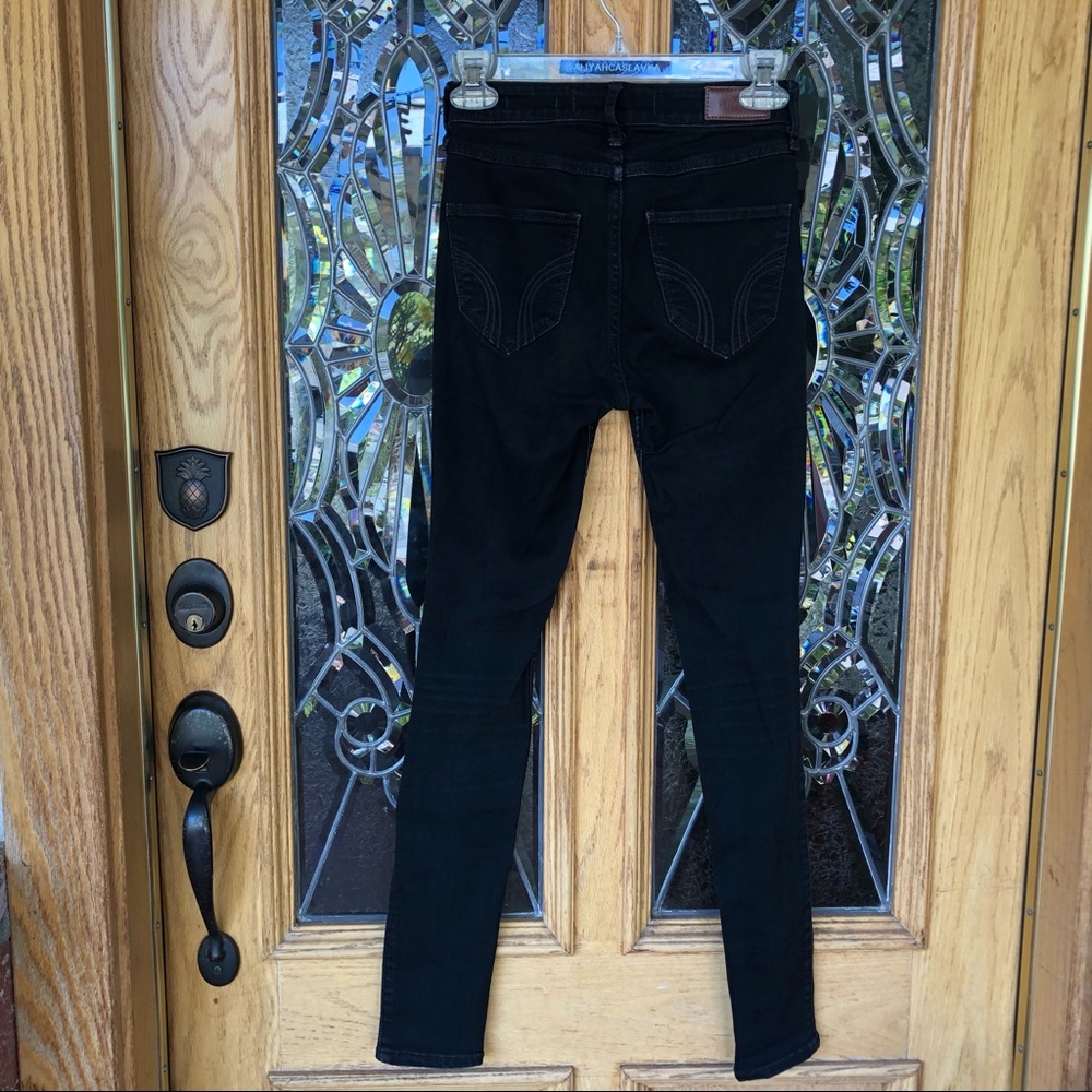 Hollister Black High-Rise Skinny Jeans - Picture 2 of 5